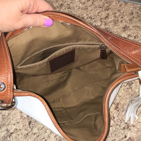 white coach hobo